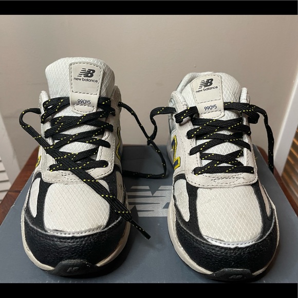 KIDS New Balance - Picture 3 of 9